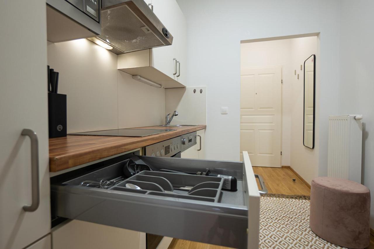Bright 3-Room Apartment With A King-Size Bed Wien Eksteriør bilde